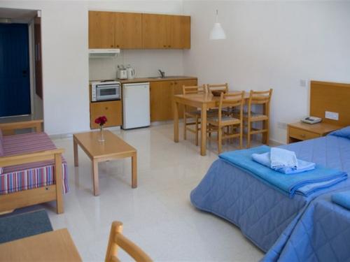 Росстур_на_Дзержинского_13 б, горящиетурыизсамары турыизсамары Кипр_все_включено. 06