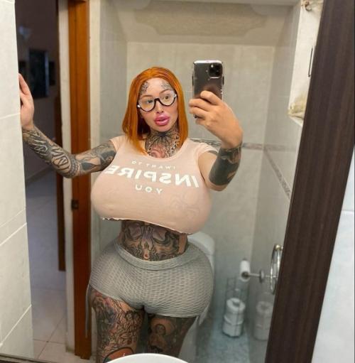 Девушку зовут Мария! 01