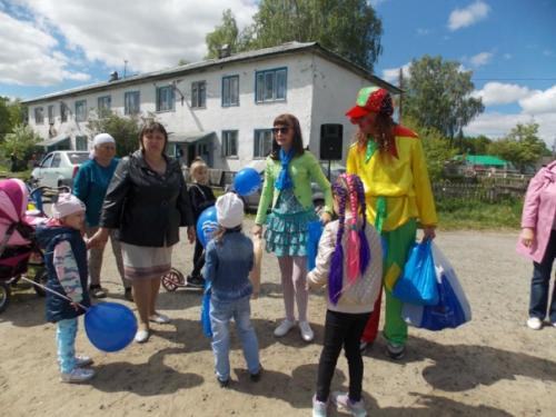 На удалённых от Тобольска территориях моего округа в Жуковке и в доме отдыха немного возможностей для интересного и полезного досуга. 09 На удалённых от Тобольска территориях моего округа в Жуковке и в доме отдыха немного возможностей для интересного и полезного досуга. 09