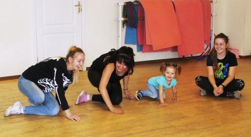 На встречах клуба молодой семьи не бывает скучно! 01