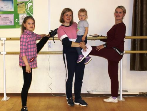 На встречах клуба молодой семьи не бывает скучно! 04