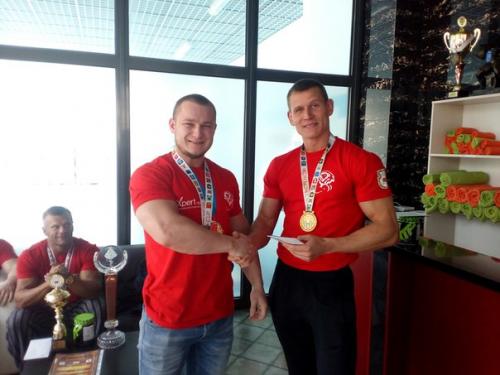 В субботу состоялось подведение итогов весеннего соревновательного сезона по бодибилдингу и фитнесу и награждение нашей самой лучшей команды? 02