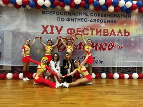 Буквально только вчера прошли соревнования по фитнес - аэробике в Лобне! 01