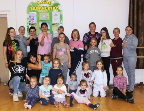 На встречах клуба молодой семьи не бывает скучно! 03