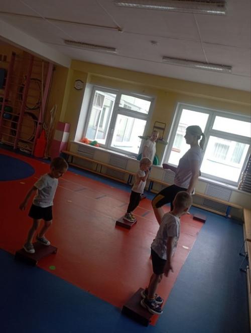Открытое занятие по дополнительной программе Детский Фитнес прошло у ребят второй младшей группы. 02