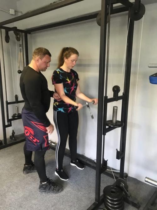 Праздничный день. Не повод тренировки прогуливать. 05