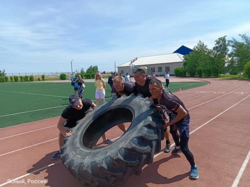 Гонка сильнейших.  12 июня на стадионе Восток с 10 часов утра начались соревнования на силу и выносливость. 03