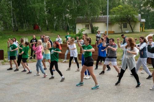 В субботу в рамках спортивно - развлекательного мероприятия провела танцевальный блок для участников! 01