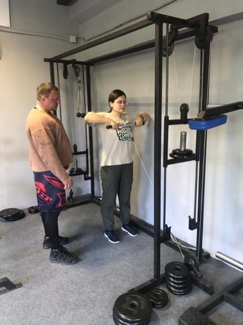 Праздничный день. Не повод тренировки прогуливать. 07