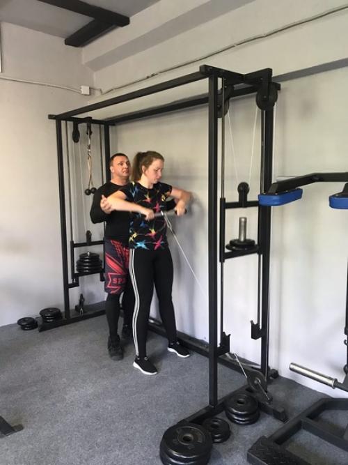 Праздничный день. Не повод тренировки прогуливать. 02