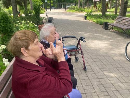 Нейробику на свежем воздухе Яркие дни провели в тамбовском доме - интернате. 03