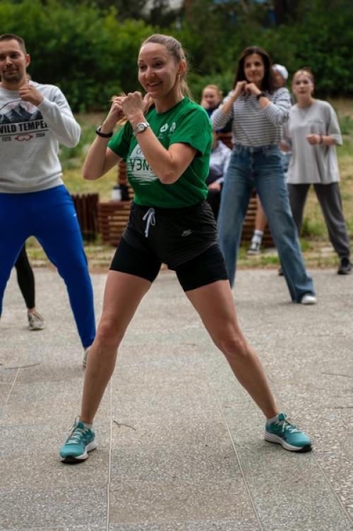 В субботу в рамках спортивно - развлекательного мероприятия провела танцевальный блок для участников! 03