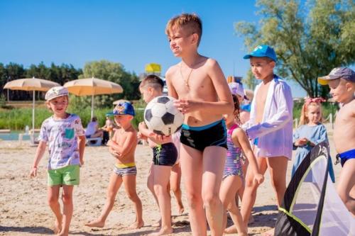 В Лазурном каждый найдет себе занятие по душе. 01