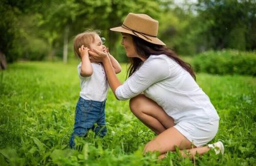 Как часто вы своих детей целуете? 01