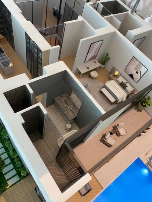 Так как премьера новой песни в Вконтакте переносится на август, буду писать про командировку. 03