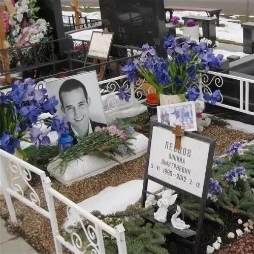 Даниил певцов ушёл из жизни слишком рано - ему было всего 22 года. 05 Даниил певцов ушёл из жизни слишком рано - ему было всего 22 года. 05
