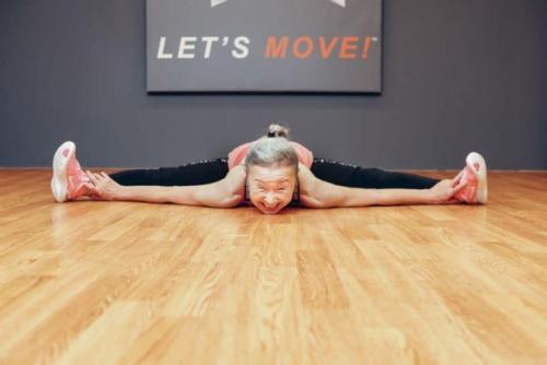 Такисима Мика, 90-летняя фитнес - инструктор из Японии. 02