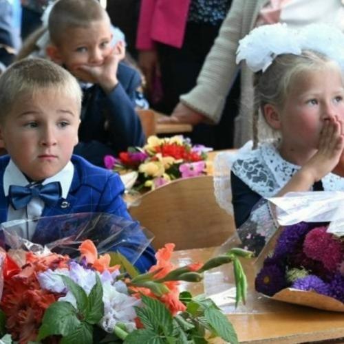 Летние каникулы хотят сократить на один месяц. 

