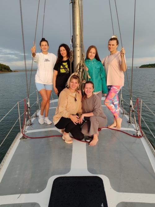 Вечерняя программа под названием. 01