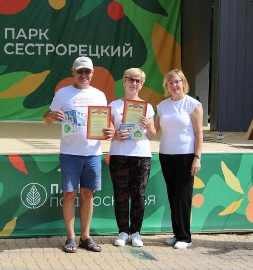 Для клинских долголетов прошел физкультфест в Сестрорецком парке. 04