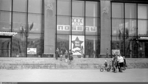 Еще один типовой ленинградский кинотеатр к сносу готовится. 01