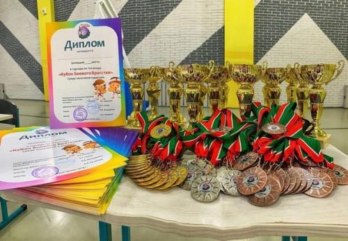 Замелекесье 21/02 Клуб Red Star, идет набор на секции: 05