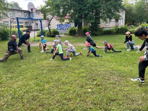 Воспитанники Ростка присоединились к всероссийской акции зарядка со стражем порядка. 03