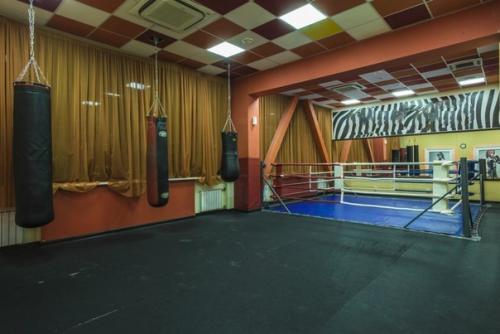 Мы приглашаем вас в фитнес-клуб 24 часа! 03 Мы приглашаем вас в фитнес-клуб 24 часа! 03