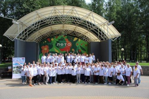 Для клинских долголетов прошел физкультфест в Сестрорецком парке. 05