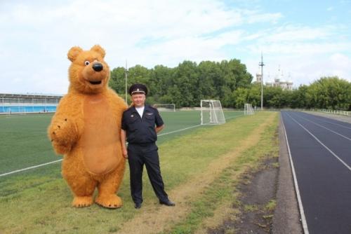 В Шарыпово полицейские и общественники Зарядку со Стражем Порядка провели. 03 В Шарыпово полицейские и общественники Зарядку со Стражем Порядка провели. 03