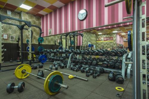 Мы приглашаем вас в фитнес-клуб 24 часа! 02 Мы приглашаем вас в фитнес-клуб 24 часа! 02