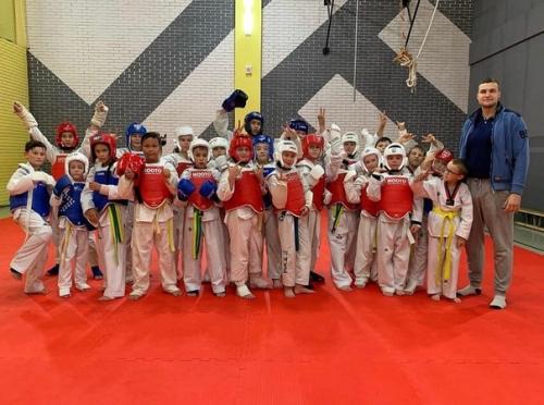 Замелекесье 21/02 Клуб Red Star, идет набор на секции: 04