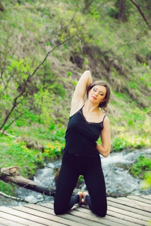 Любая женщина женственна и красива, если она в ладу с собой и слышит себя. 01