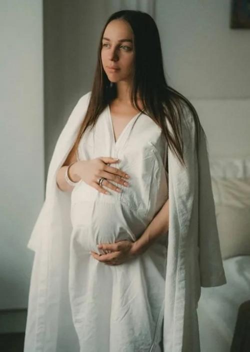 Мари краймбрери впервые откровенно рассказала, как материнство перевернуло её жизнь. 02