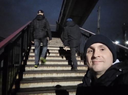 В дождь и в снег, в град и в бурю мы тренируем кардио на железнодорожном путепроводе на территории локомотивного депо Московка. 02