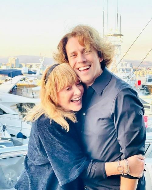 Алла пугачёва проведёт новый год без своего мужа. 

