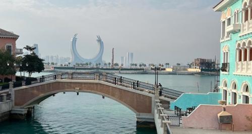 Уже давно пора въезжать в рабочие задачи и начинать, но возврат к привычному ритму идёт крайне тяжело после месяца отпуска. 02 Уже давно пора въезжать в рабочие задачи и начинать, но возврат к привычному ритму идёт крайне тяжело после месяца отпуска. 02