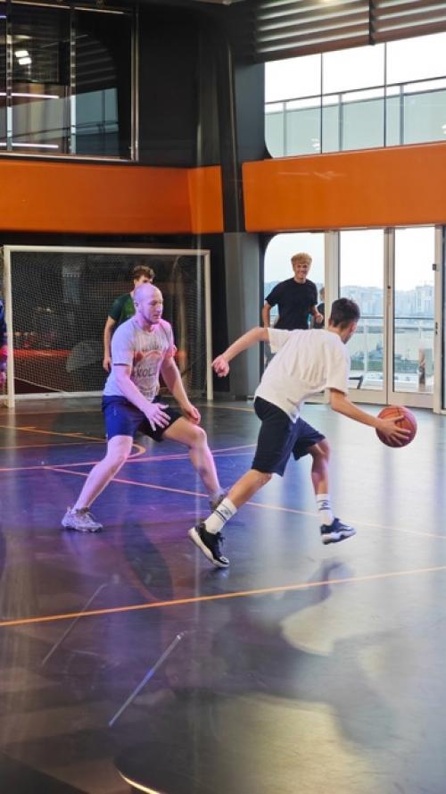 Уже давно пора въезжать в рабочие задачи и начинать, но возврат к привычному ритму идёт крайне тяжело после месяца отпуска. 05 Уже давно пора въезжать в рабочие задачи и начинать, но возврат к привычному ритму идёт крайне тяжело после месяца отпуска. 05