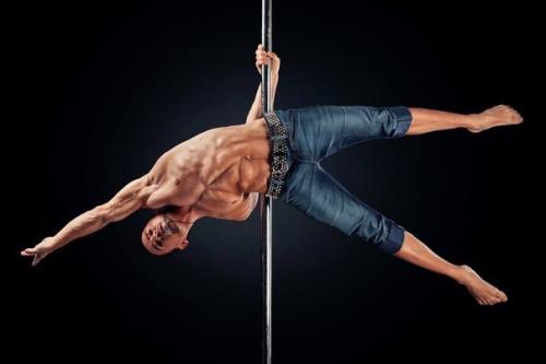 Мужчины!  Девушки!  18+. + Пилонного фитнеса? 01