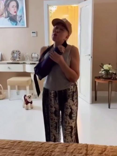 Эпизод 653.  Возвращение на сцену. 01