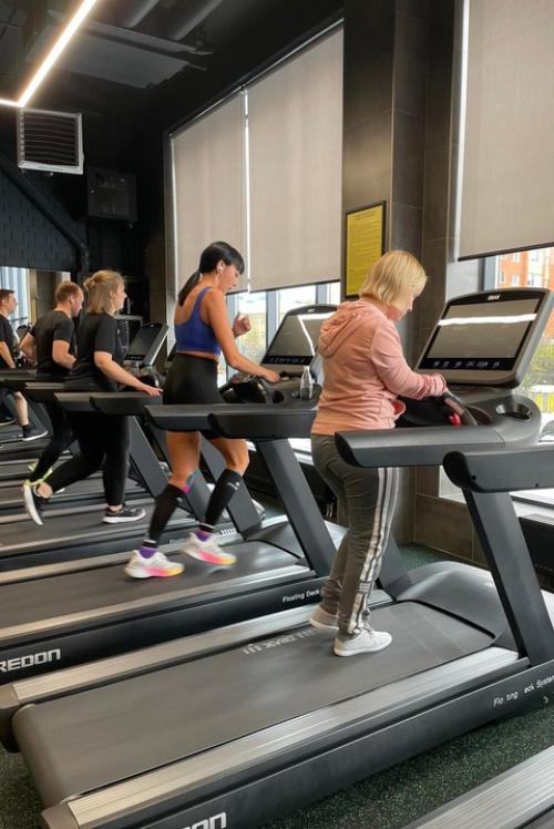 Таким образом, если честно, я всегда была далека от спорта (творческая личность, куда деваться. 02