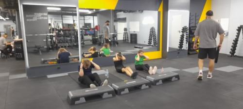 В преддверии дня учителя, 3 октября, наши юные спортсмены из объединения Спортивные Дети отправились в настоящий фитнес - рейд! 01