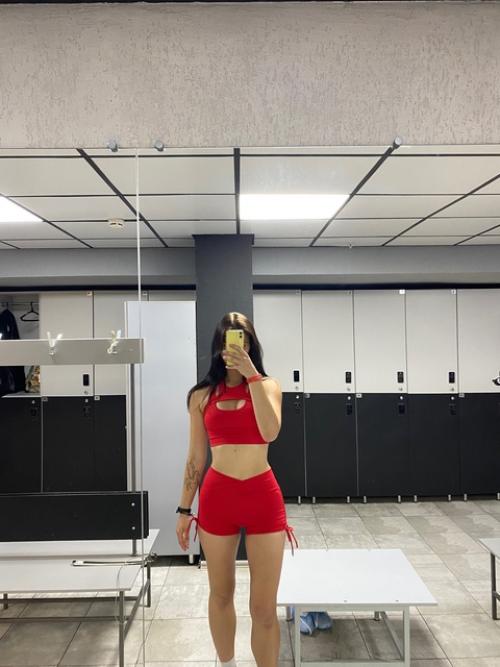 Привет!  Теперь я фитнес тренер! 02