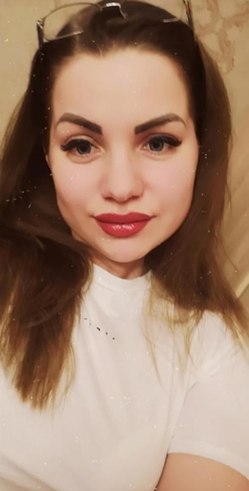 Анна.  Познакомлюсь с серьёзным и заботливым мужчиной (от 24 лет) для отношений и создания семьи, рождения детей. 01