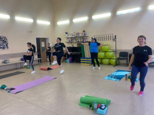 В бехтеевском центре культурного развития состоялась танцевальная фитнес - программа Зумбо - Вечеринка. 01