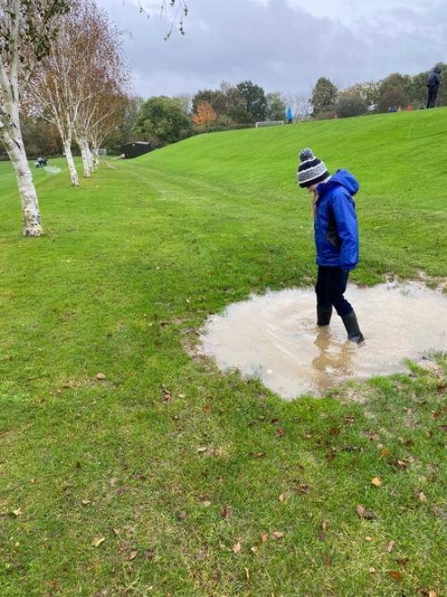 У Алисы уже прошли осенние каникулы. 09