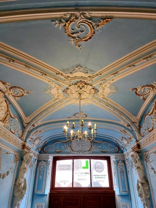 Санкт-петербург.  Парадный подъезд дома 6 по кузнечному переулку. 03