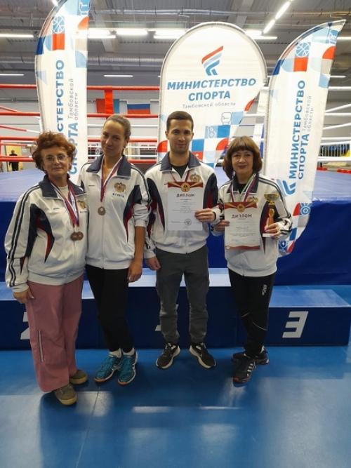 Викинги в Америке. В 1960-х годах на северной оконечности ньюфаундленда археологи раскопали поселение в Л'Анс -оф- медоуз. 01