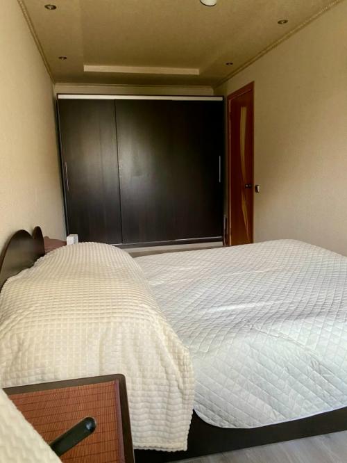 Продаю квартиру, - усть - кинельский, шоссейная 95, 3 этаж в 5 этажном доме, 44, 6 кв, сухая, теплая, не угловая. 01