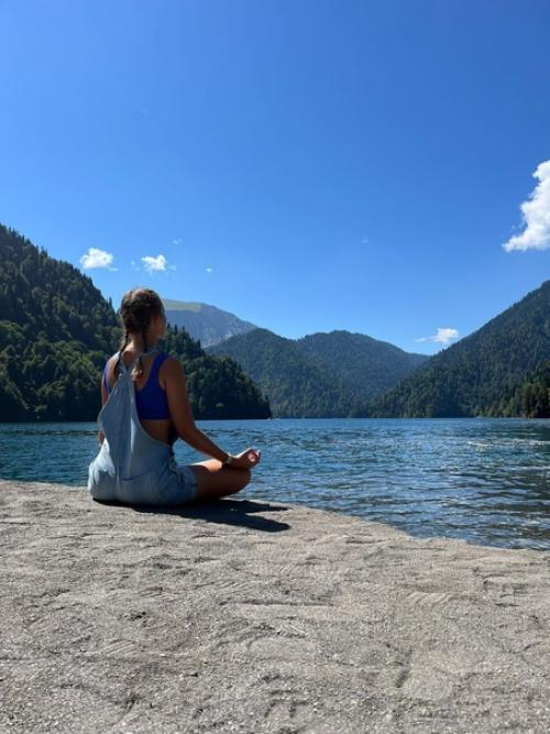 Я верю в то, что все встречи не случайны, что есть кто то, кто направляет нас к нужным людям! 02